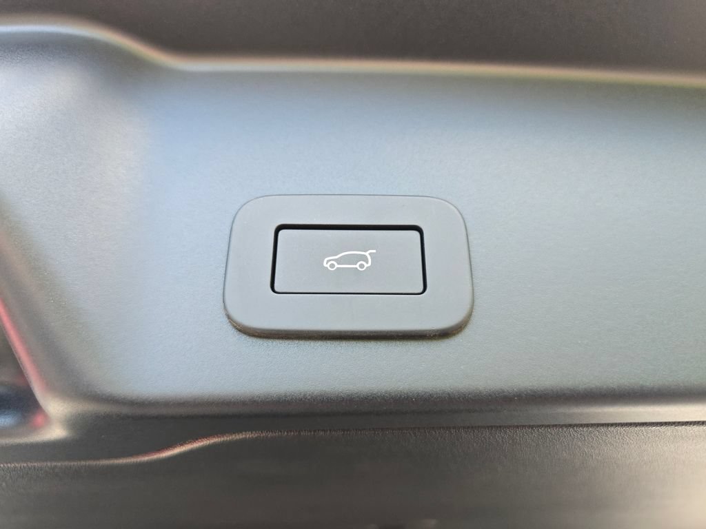 New 2026 Land Rover Range Rover Evoque S AWD/4WD image 12