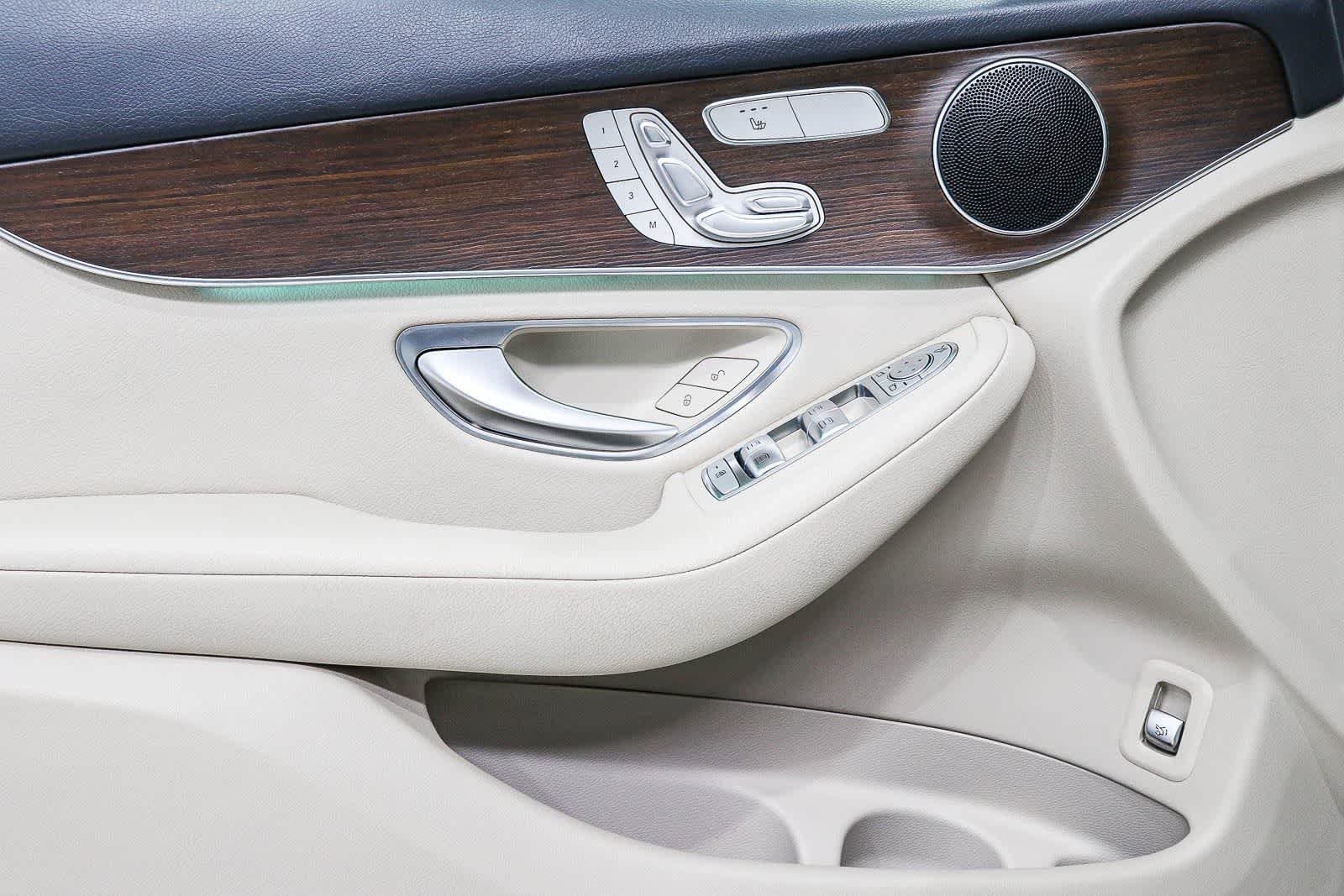 Certified 2022 Mercedes-Benz GLC 300 image 23
