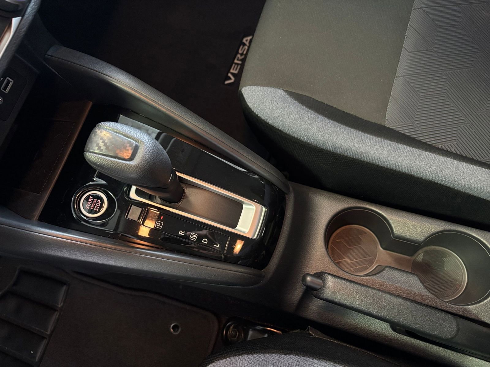 Used 2025 Nissan Versa SV image 40