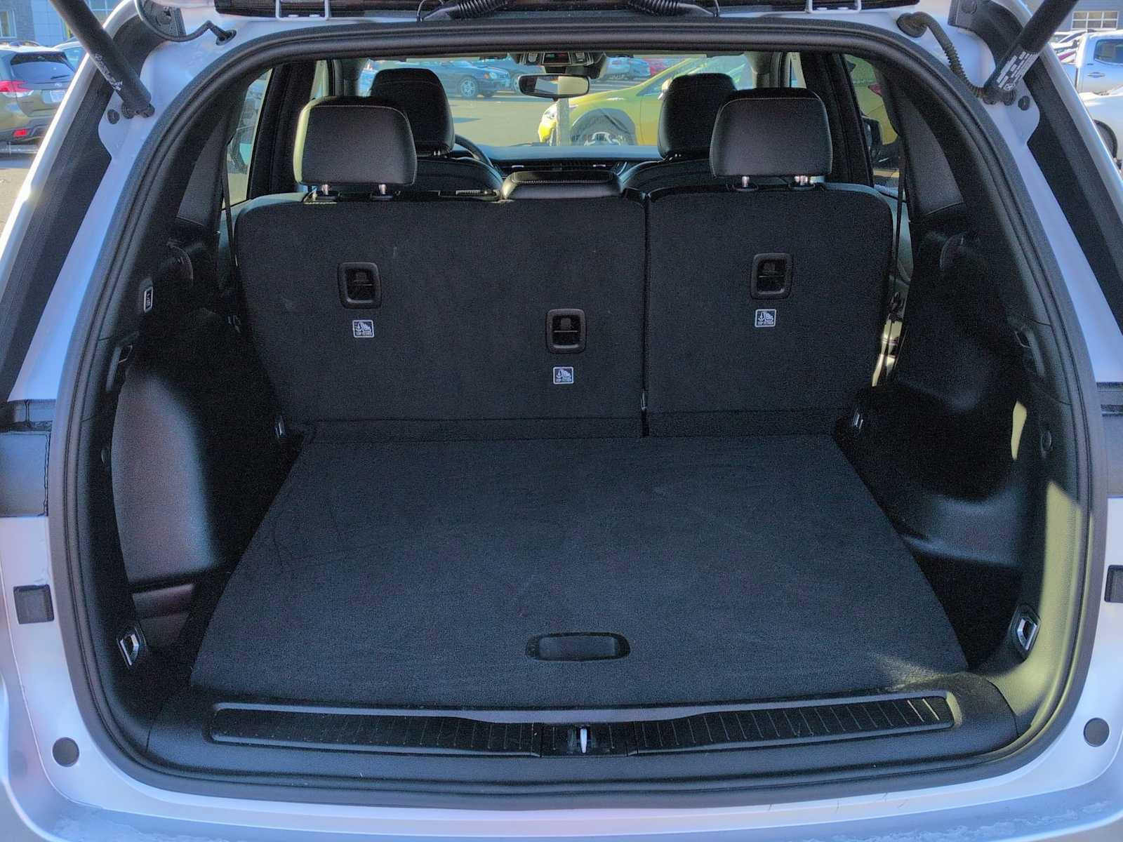 Used 2024 Jeep Grand Cherokee Altitude image 33