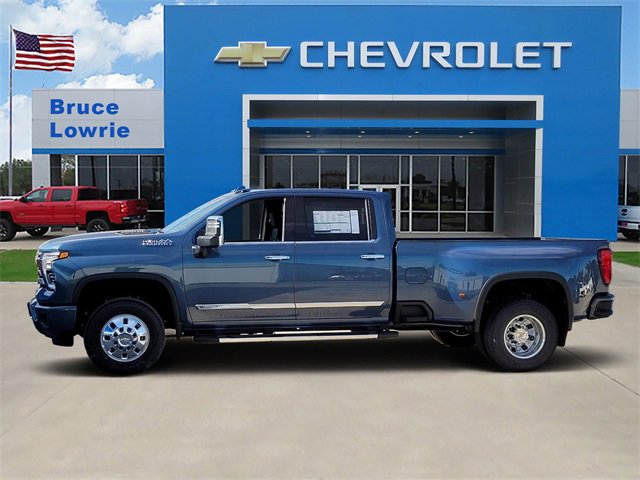 New 2026 Chevrolet Silverado 3500 High Country w/ Technology Package image 2