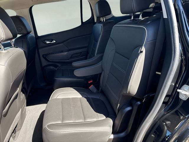Used 2022 GMC Acadia Denali w/ Denali Ultimate Package FWD image 29