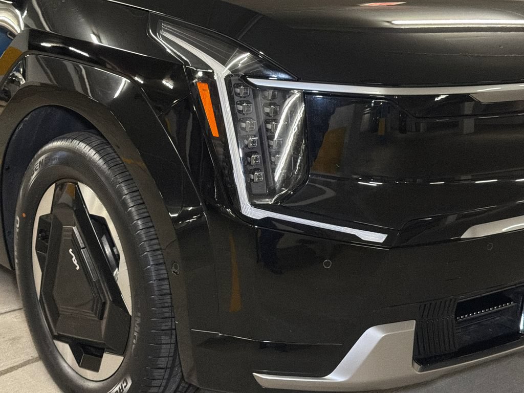 Certified 2024 Kia EV9 Land AWD/4WD image 14