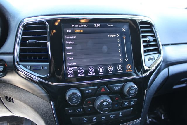 Used 2021 Jeep Grand Cherokee Laredo X image 31