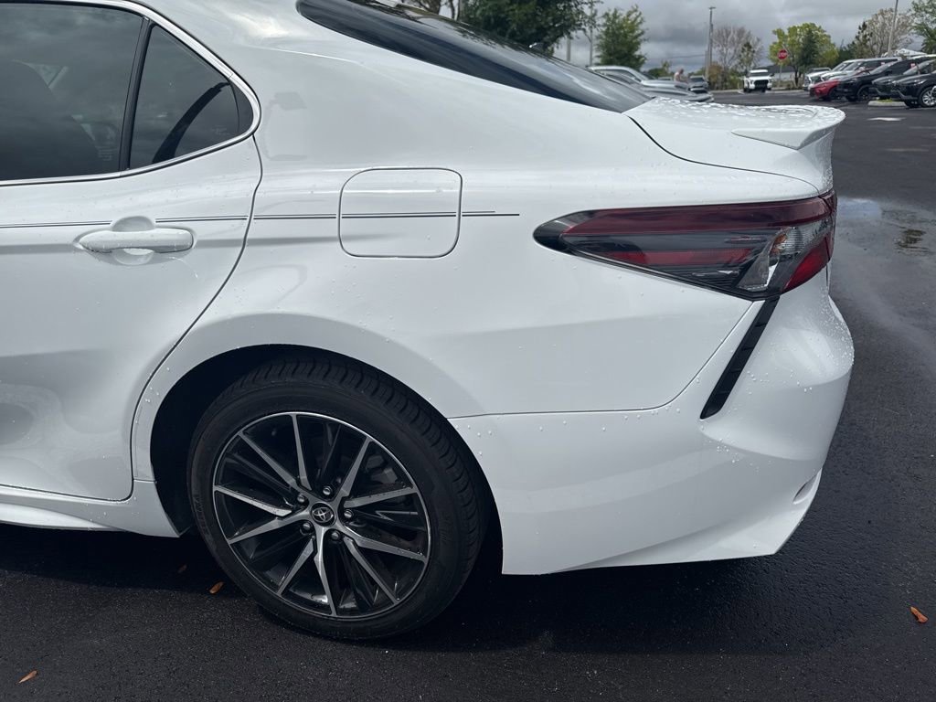Used 2024 Toyota Camry SE FWD image 6
