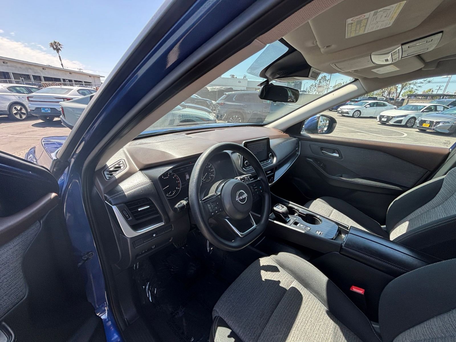 Used 2023 Nissan Rogue SV FWD image 35
