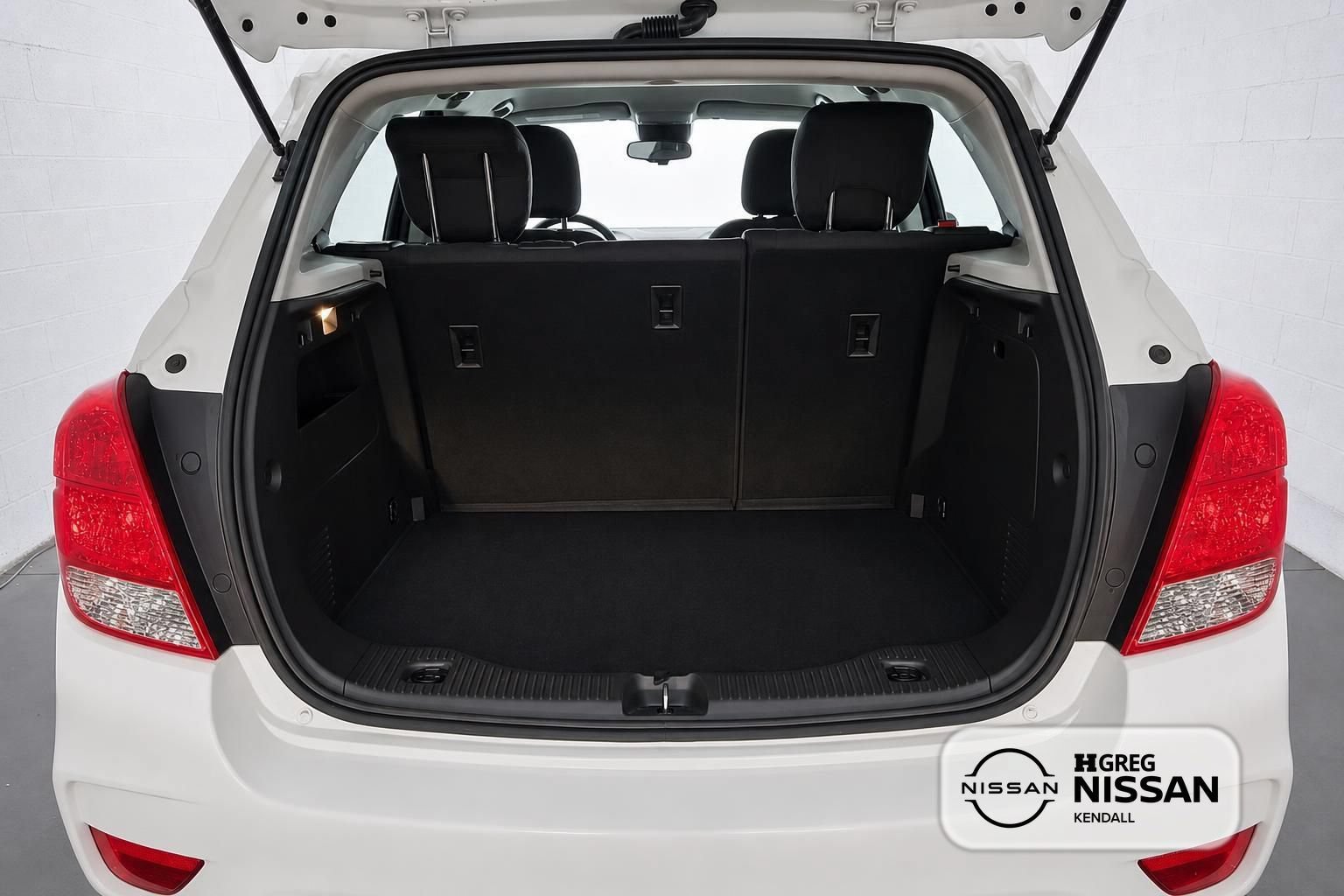 Used 2020 Chevrolet Trax LS FWD image 13