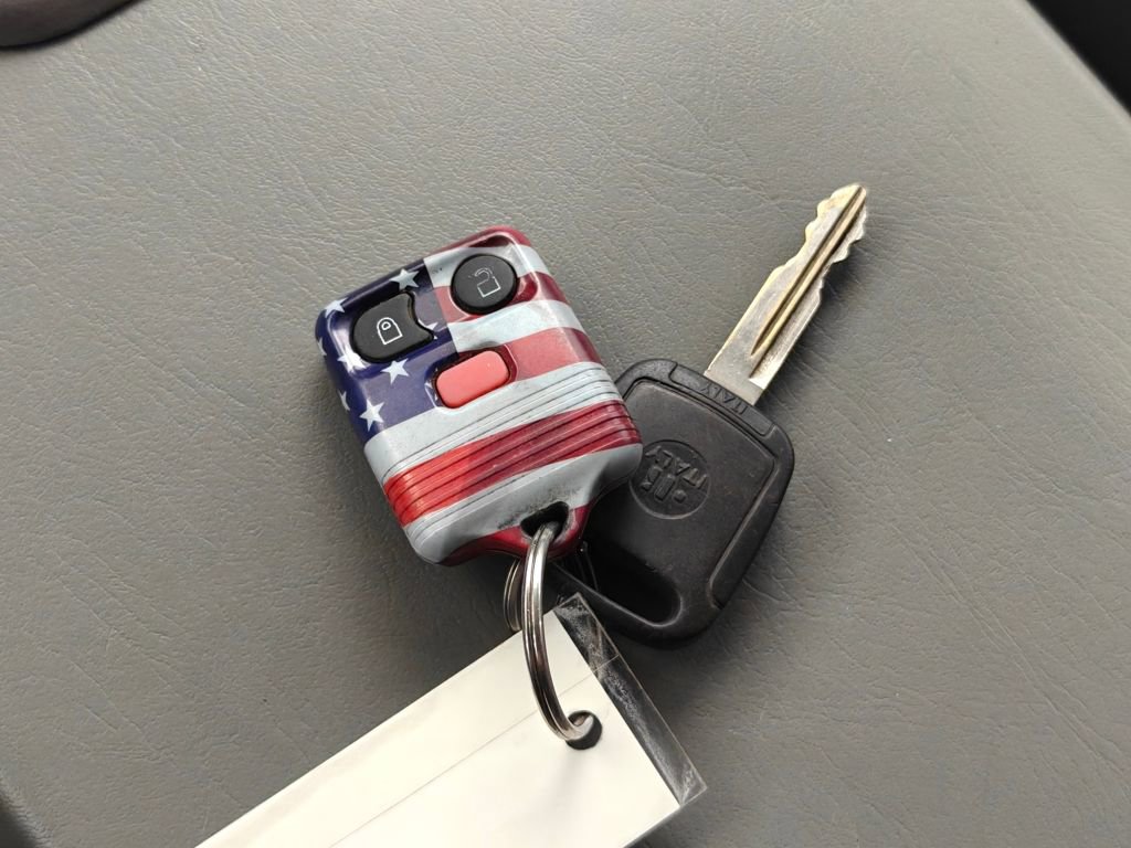 Used 2004 Ford Excursion XLT image 11