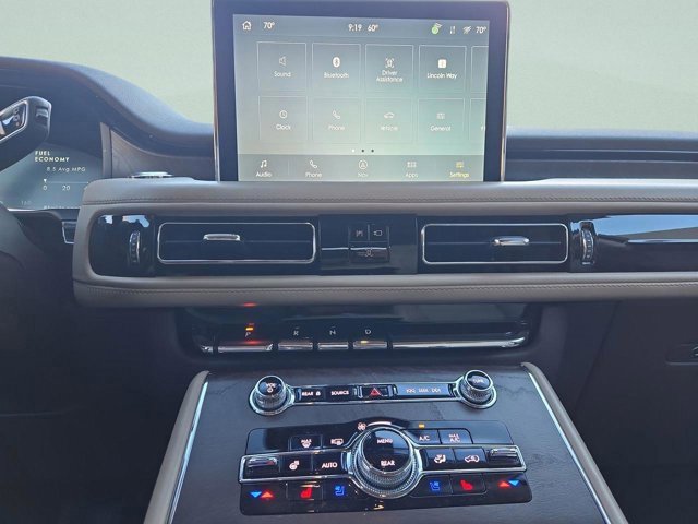 Used 2022 Lincoln Aviator Reserve w/ Elements Package Plus image 25