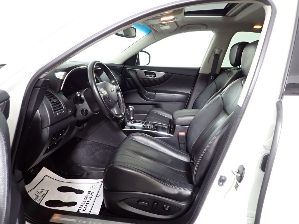 Used 2017 INFINITI QX70 AWD w/ Premium Package image 21