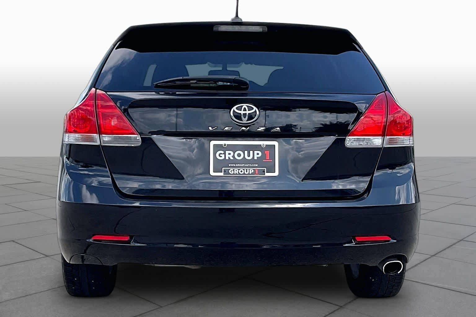Used 2011 Toyota Venza w/ Leather Pkg FWD image 3