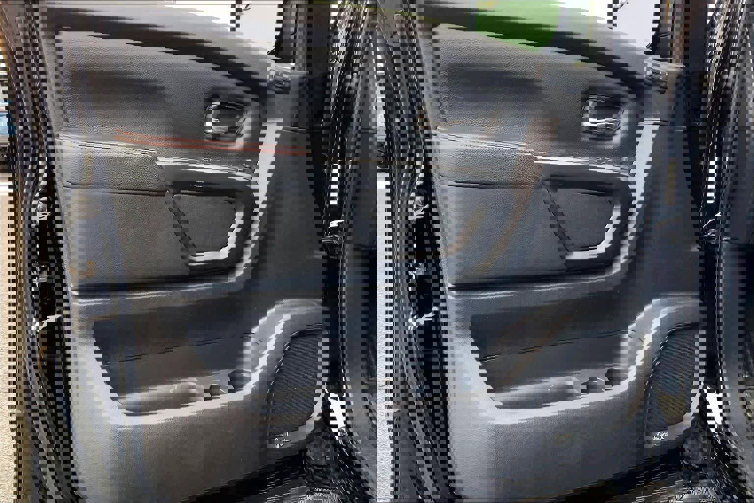 Used 2020 Nissan Titan PRO-4X w/ Pro-4x Convenience Package image 22