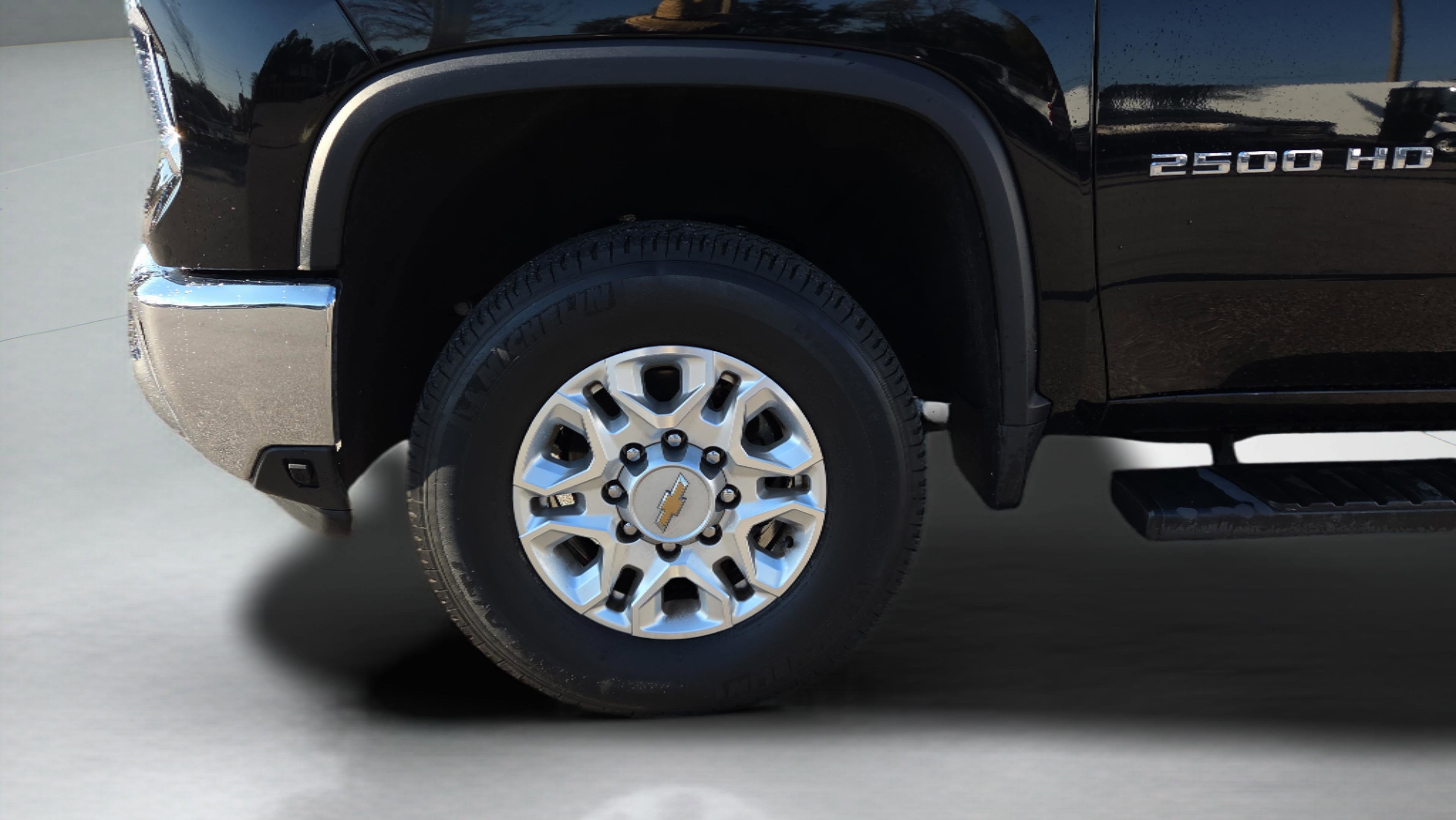 Used 2024 Chevrolet Silverado 2500 LTZ w/ LTZ Premium Package image 10