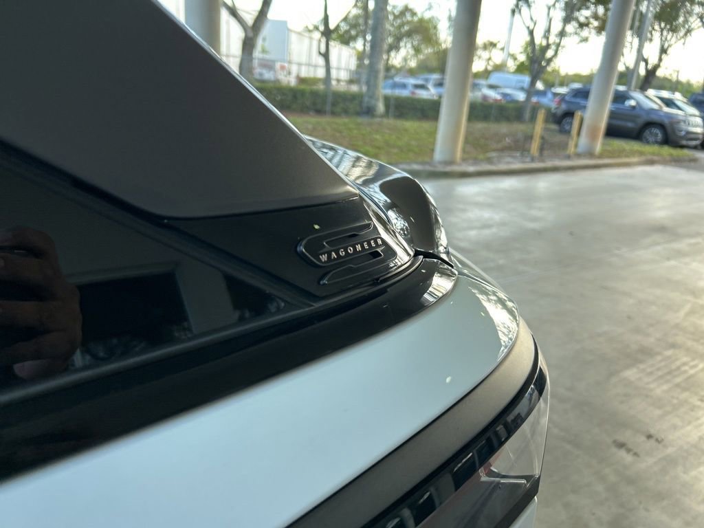 Used 2024 Jeep Wagoneer Launch Edition image 22