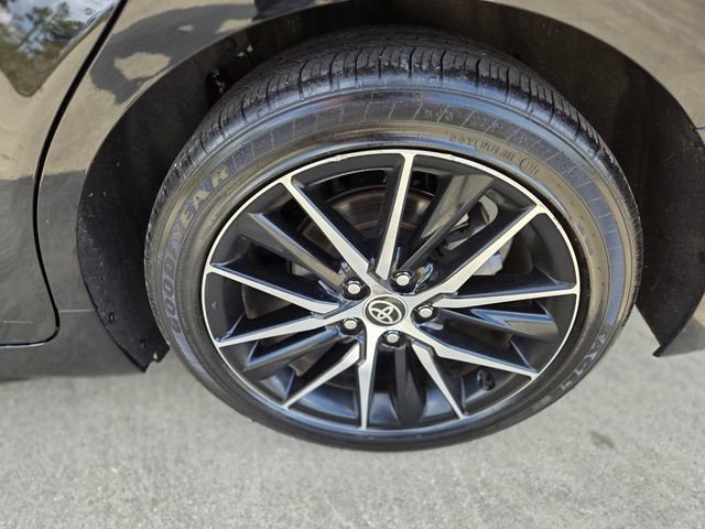 Used 2023 Toyota Camry SE image 12