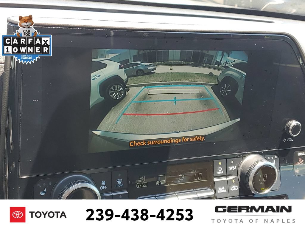 Used 2023 Toyota Highlander XLE FWD image 26
