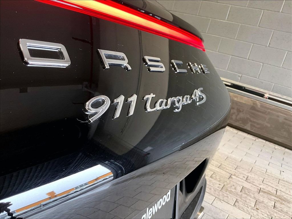 Certified 2017 Porsche 911 Targa 4S image 33