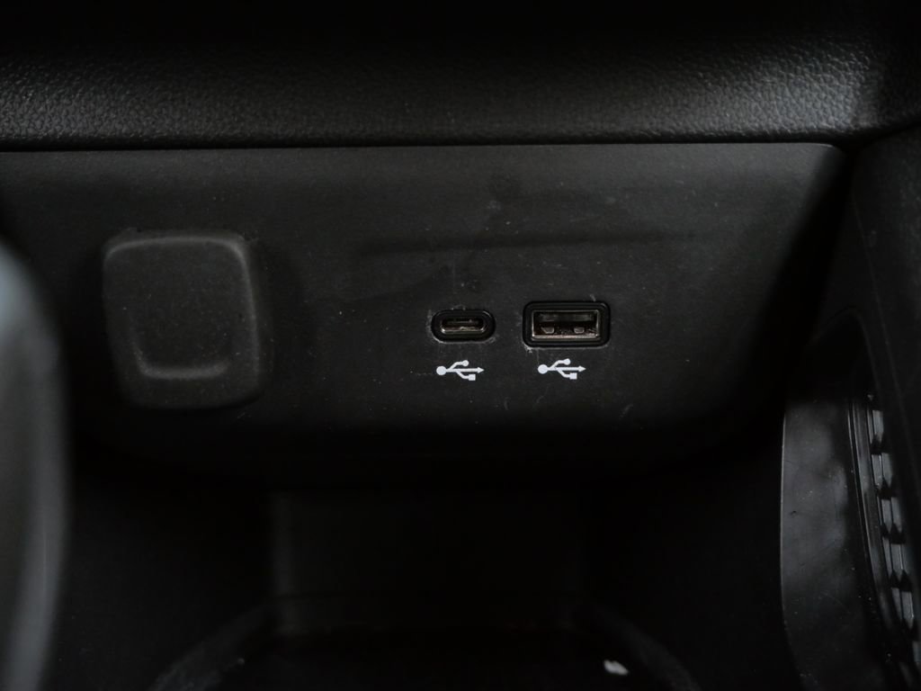 Used 2025 Chevrolet TrailBlazer LT AWD/4WD image 25