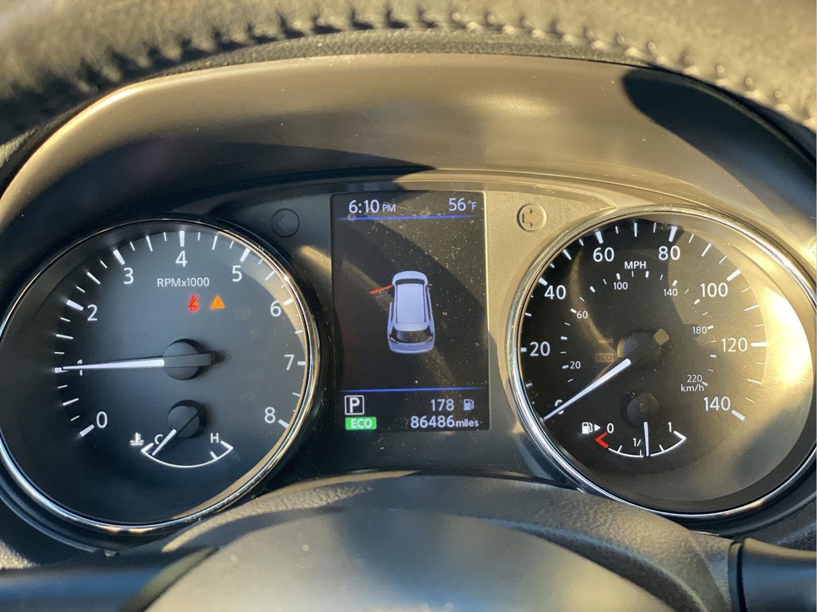 Used 2018 Nissan Rogue SV AWD/4WD image 28