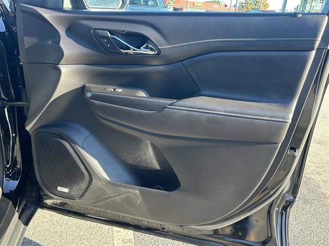 Used 2023 GMC Acadia SLT image 24