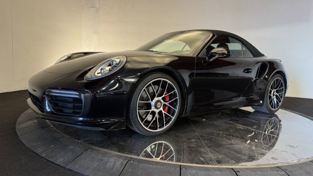 Used 2019 Porsche 911 Turbo image 35
