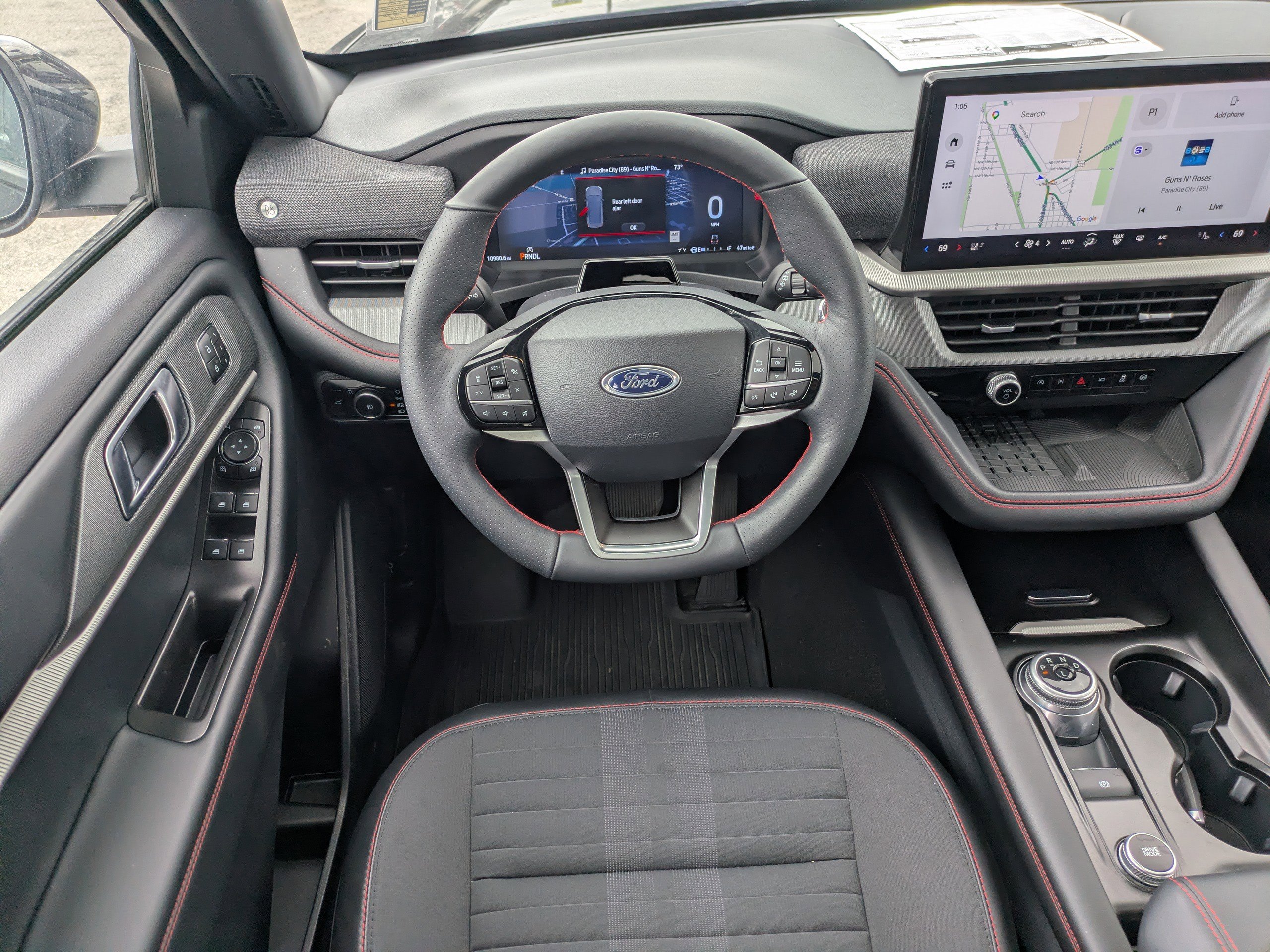 Used 2025 Ford Explorer ST-Line w/ Premium Package image 17