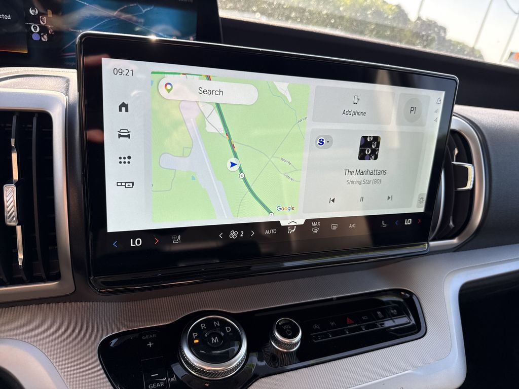 Used 2025 Ford Expedition Active image 28