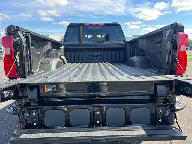 New 2026 Chevrolet Silverado 3500 High Country w/ Technology Package AWD/4WD image 7