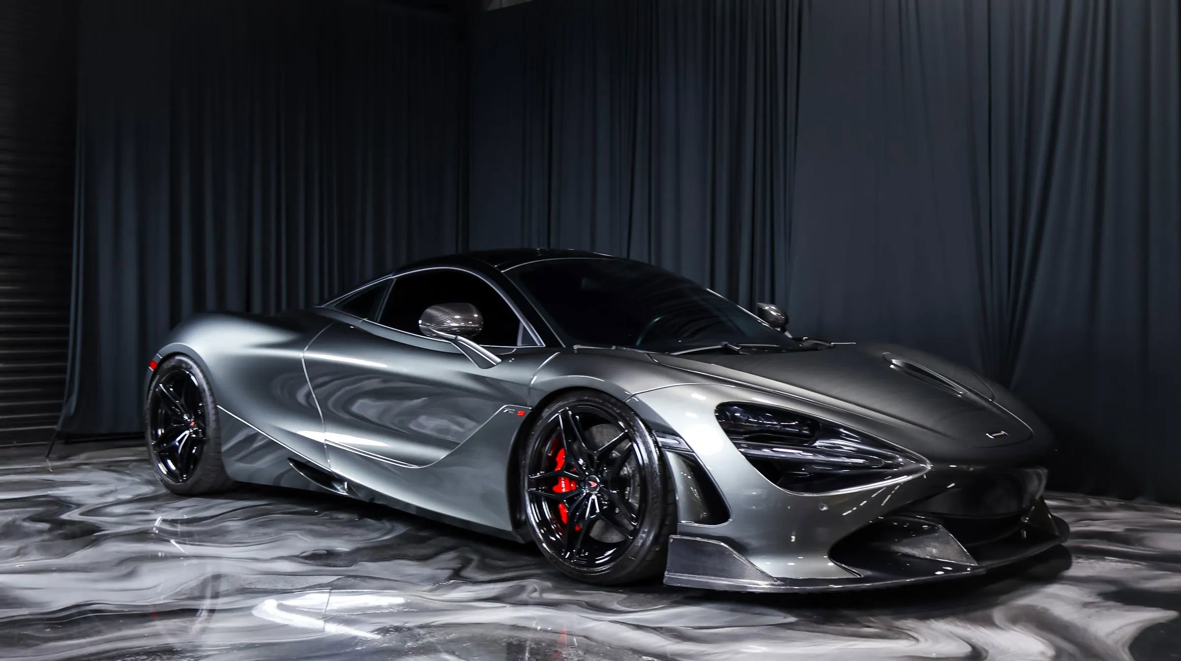 Used 2018 McLaren 720S Luxury RWD image 5