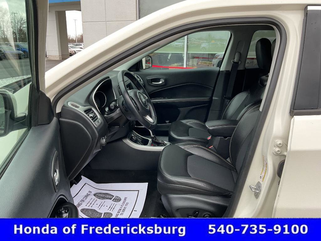 Used 2019 Jeep Compass Latitude w/ Popular Equipment Group AWD/4WD image 28