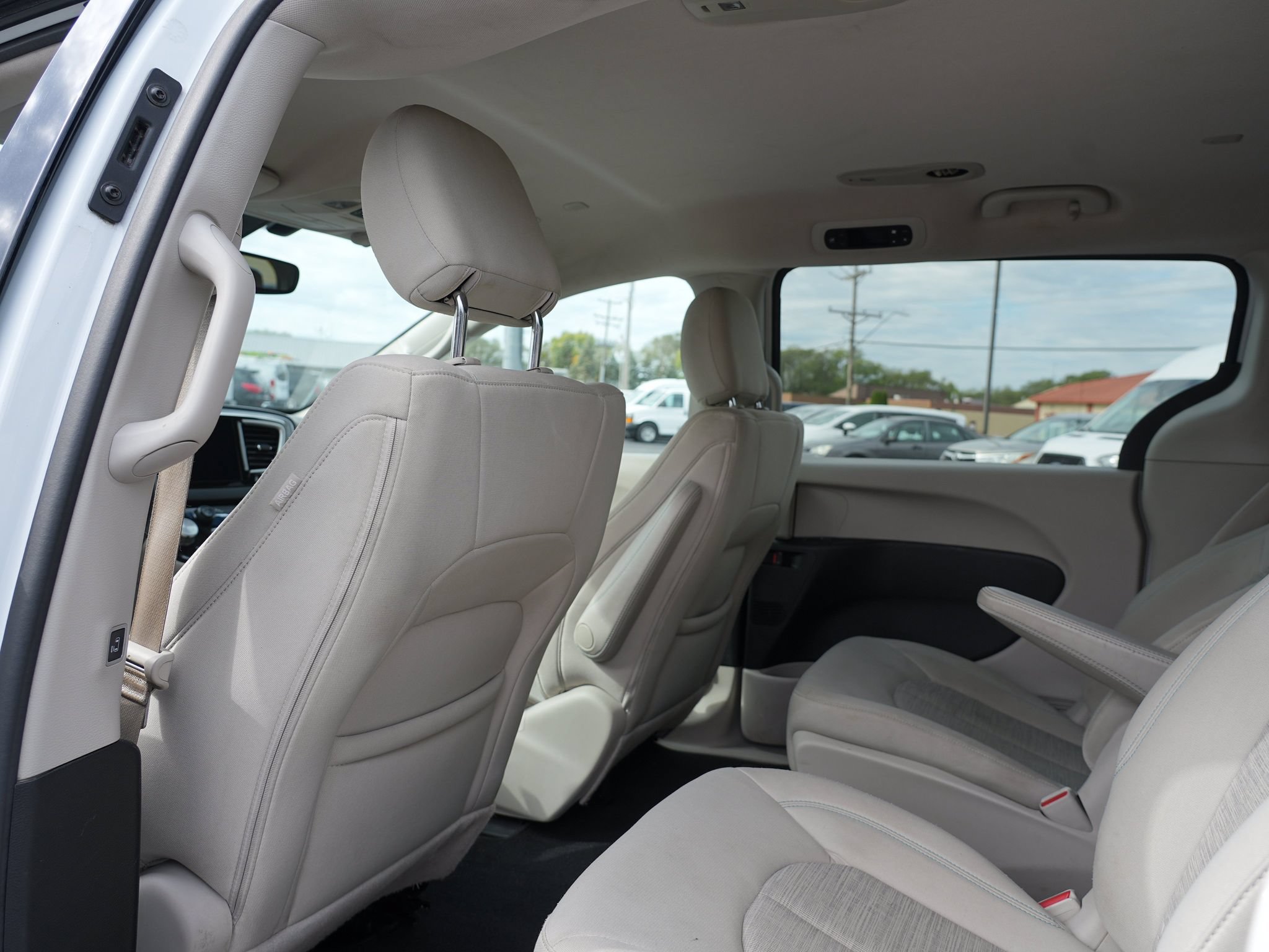 Used 2018 Chrysler Pacifica Touring Plus FWD image 20