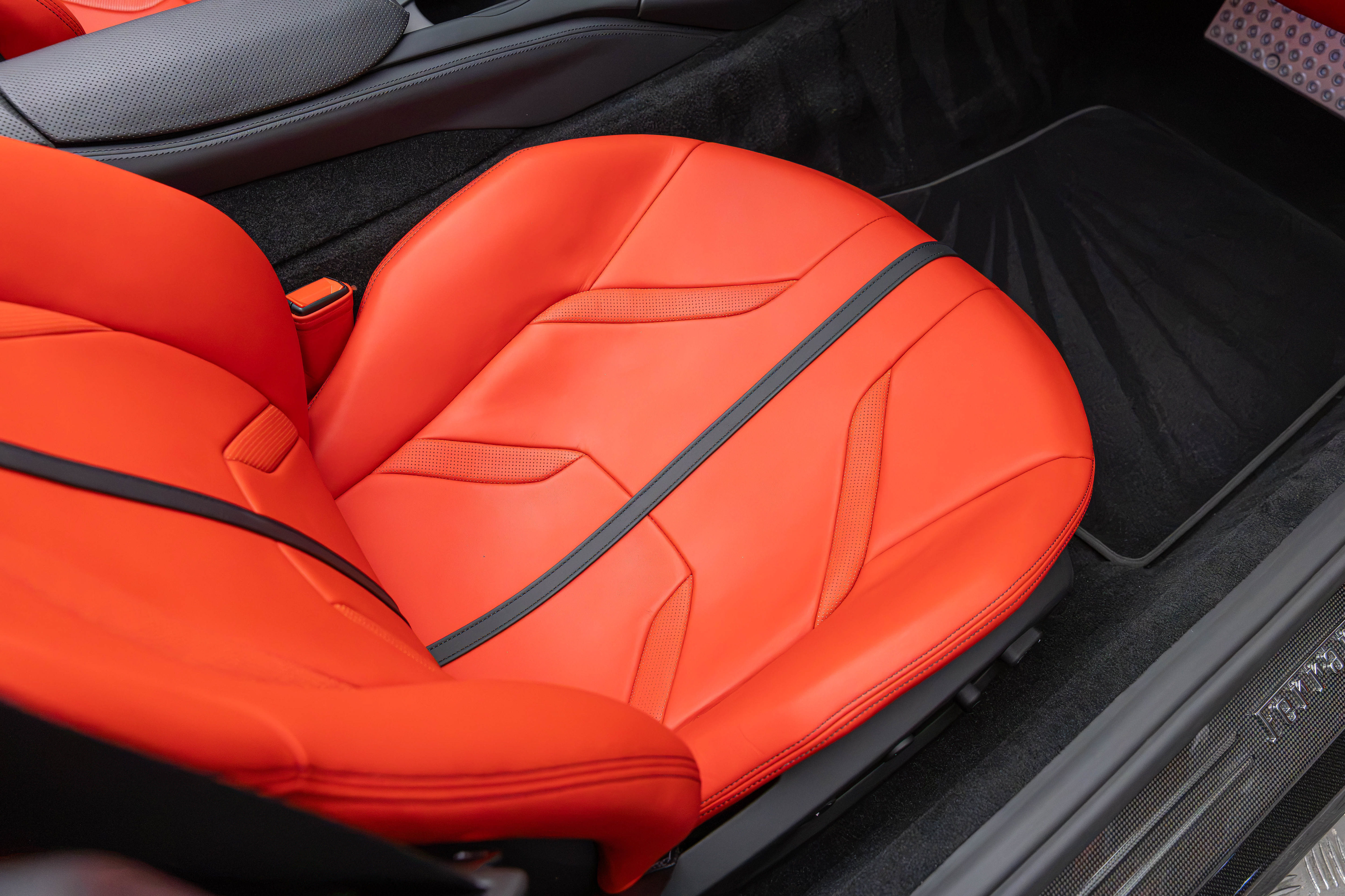 Certified 2023 Ferrari 812 GTS RWD image 41