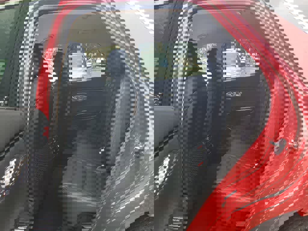 Used 2025 Genesis GV70 2.5T image 11