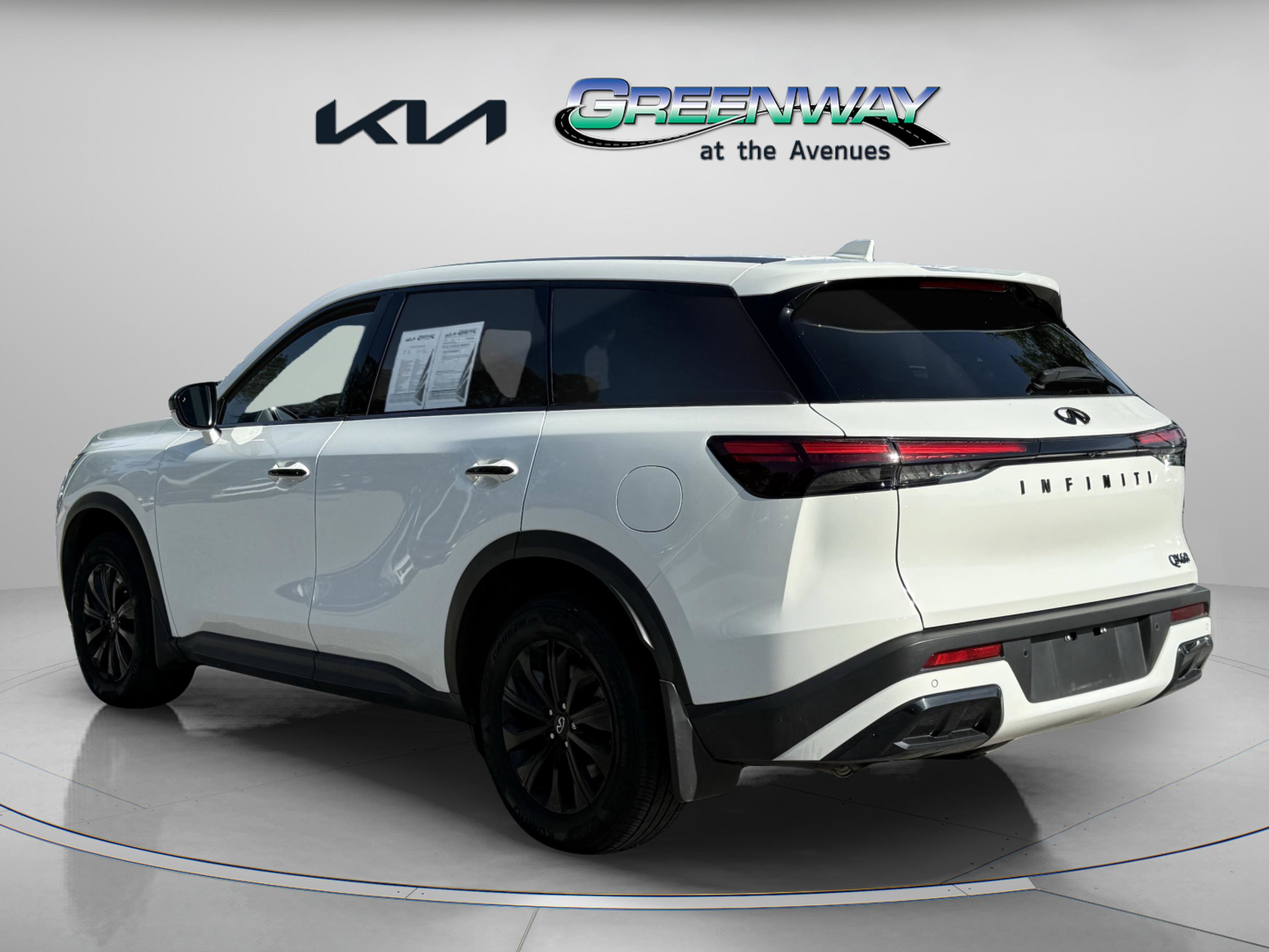 Used 2025 INFINITI QX60 Pure FWD image 5