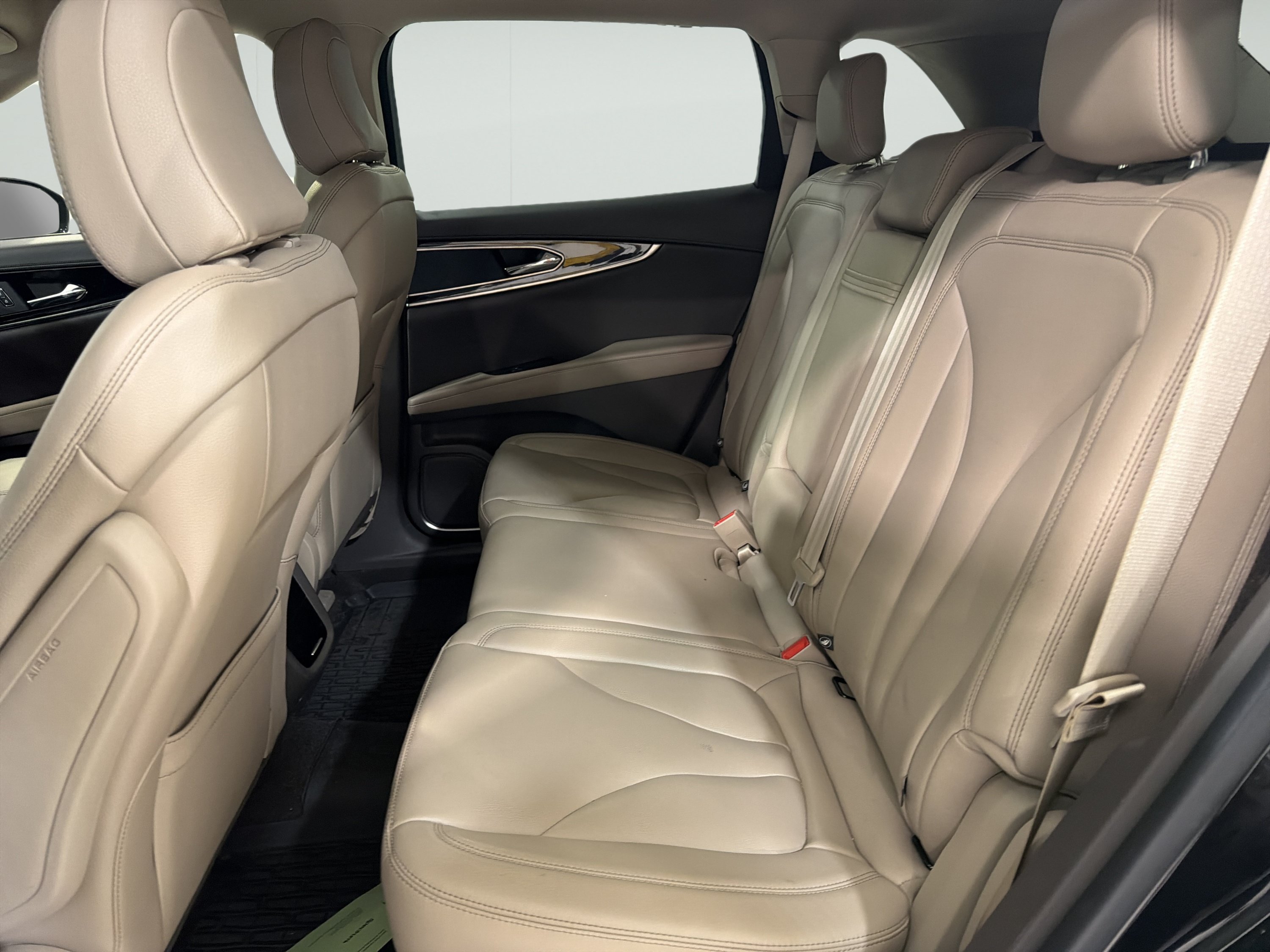 Used 2023 Lincoln Nautilus AWD w/ Premium Package image 10