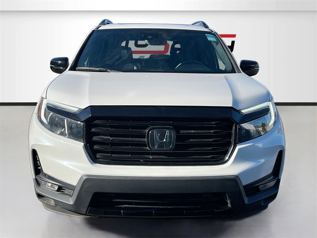 Used 2024 Honda Passport Black Edition image 2