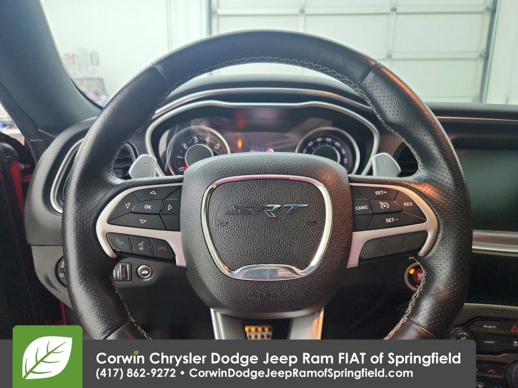 Used 2015 Dodge Challenger SRT RWD image 21