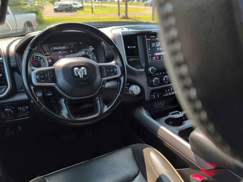 Used 2021 RAM 1500 Laramie w/ Sport Appearance Package AWD/4WD image 17