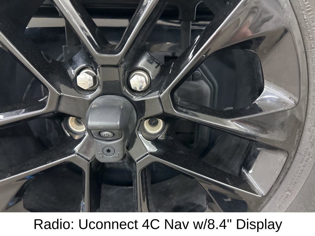 Used 2023 Jeep Wrangler Unlimited Sahara w/ Cold Weather Group image 17