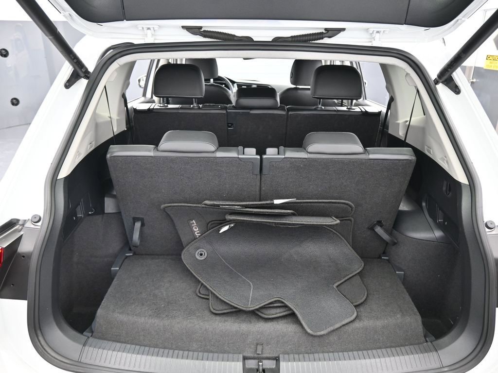 Used 2022 Volkswagen Tiguan SE image 39