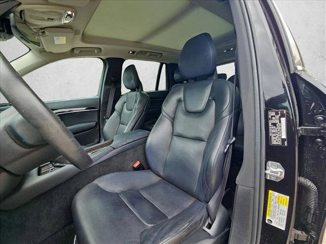Used 2017 Volvo XC90 T6 Momentum w/ Vision Package image 14