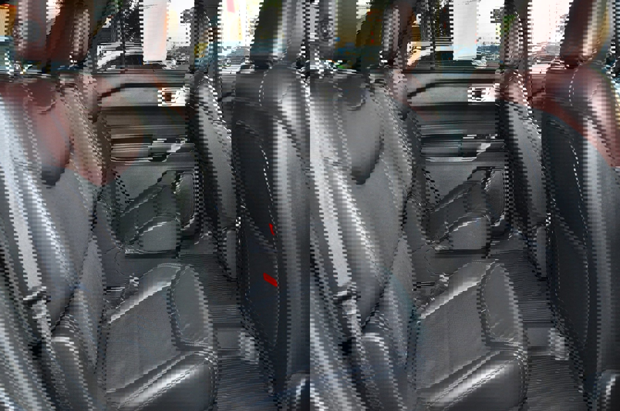 Used 2020 Ford Explorer Platinum w/ Premium Technology Package image 14