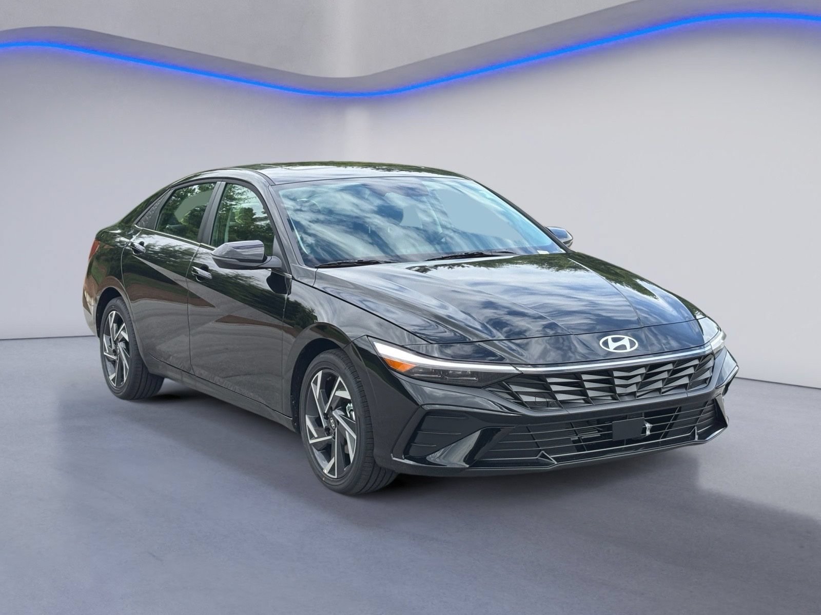 New 2026 Hyundai Elantra Limited FWD image 5
