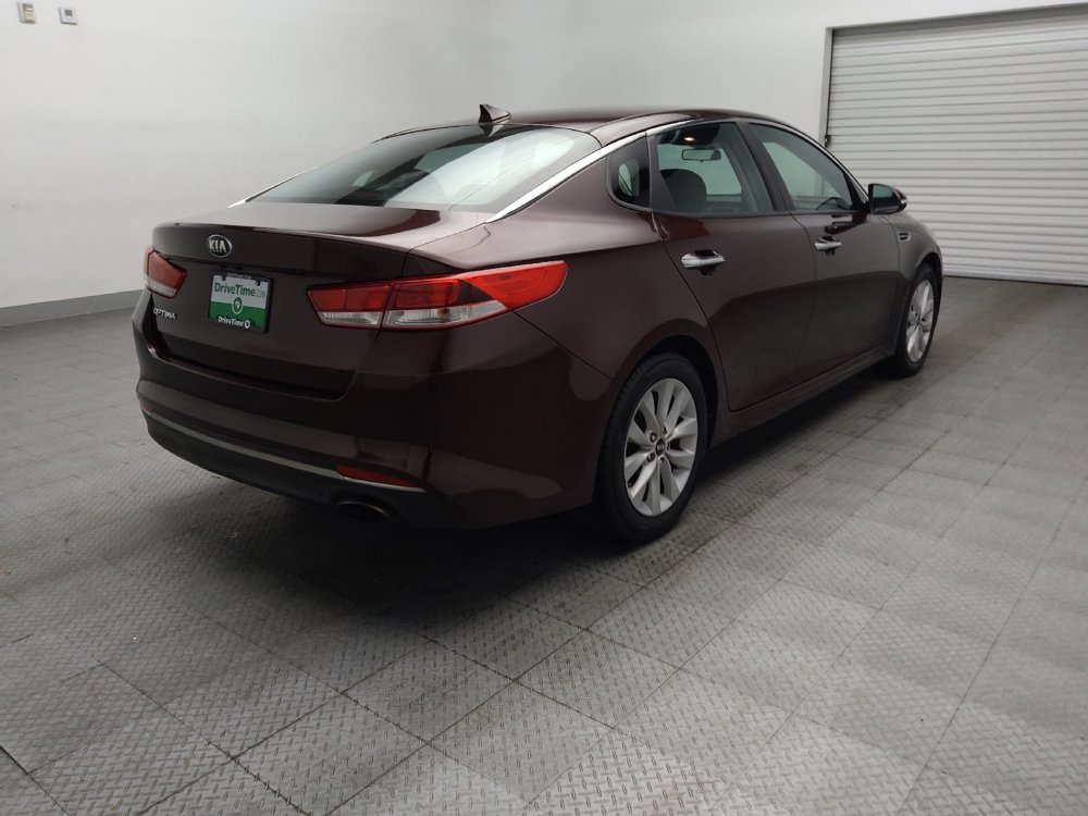 Used 2016 Kia Optima LX w/ Option Group 014 FWD image 9