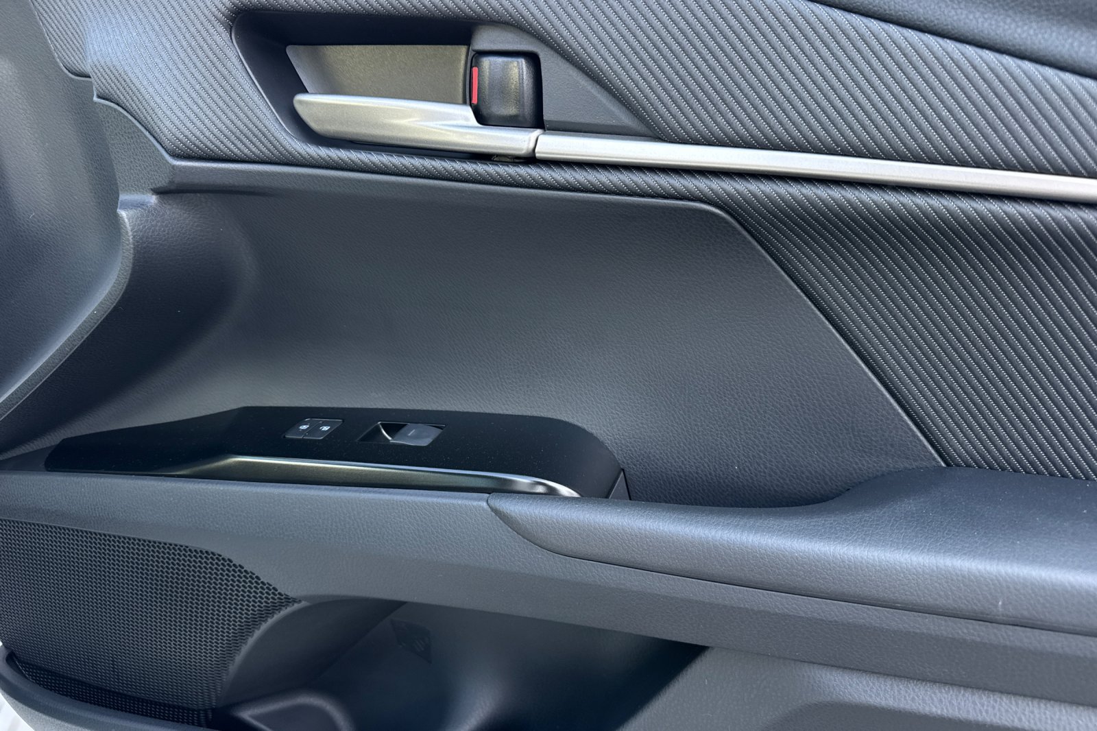 New 2026 Toyota Camry SE w/ Convenience Package FWD image 18