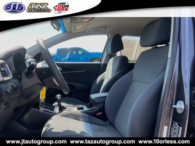 Used 2017 Kia Sorento FWD image 10