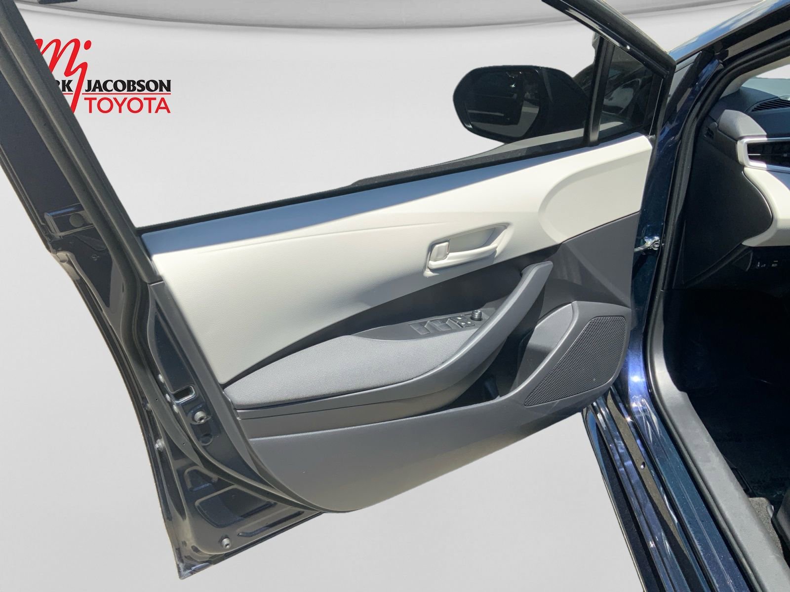 Used 2026 Toyota Corolla LE FWD image 26
