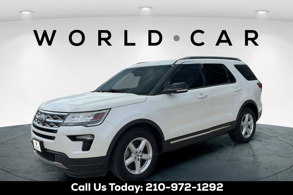 Used 2018 Ford Explorer XLT w/ Equipment Group 201A image 2