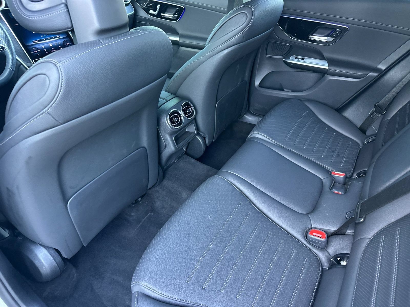 Used 2026 Mercedes-Benz GLC 300 image 13
