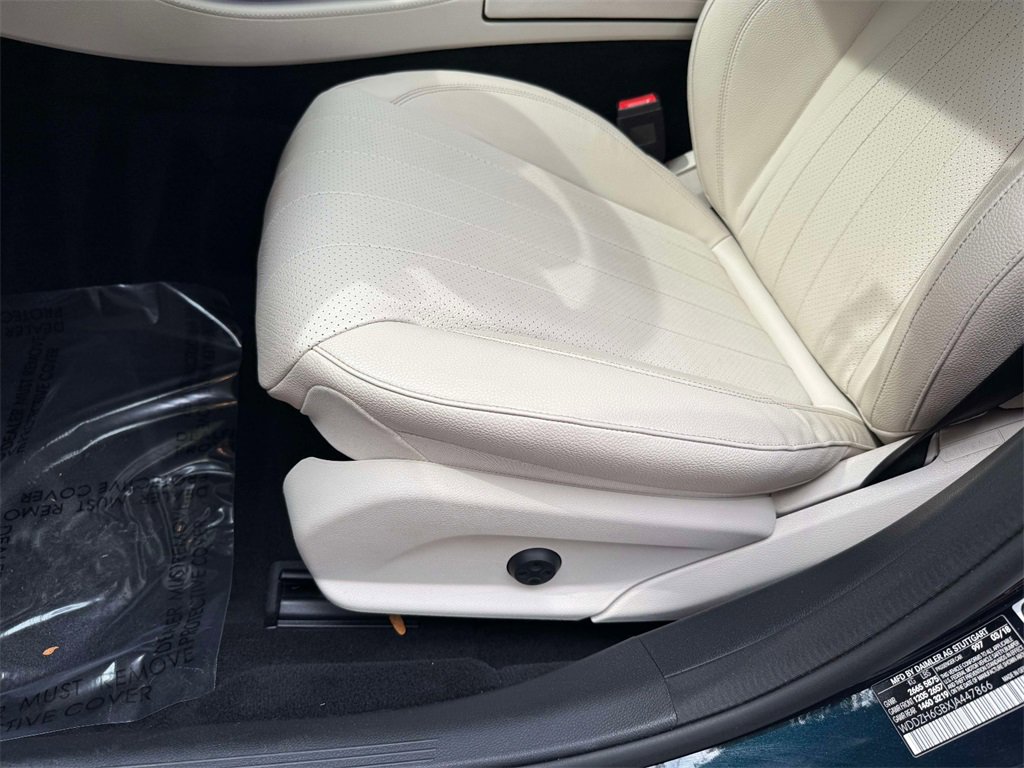 Used 2018 Mercedes-Benz E 400 4MATIC Wagon image 3